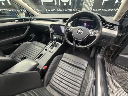 2018 Volkswagen Passat - thumbnail 16