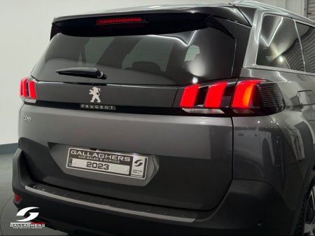 2023 Peugeot 5008 - thumbnail 8