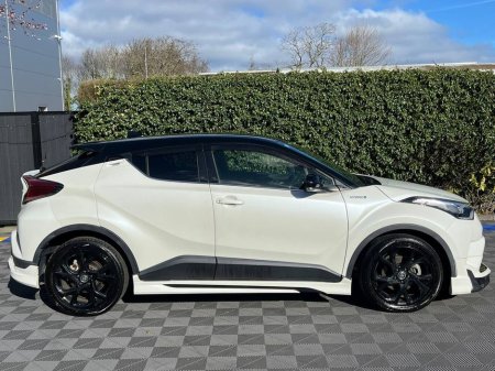 2019 Toyota C-HR - thumbnail 2