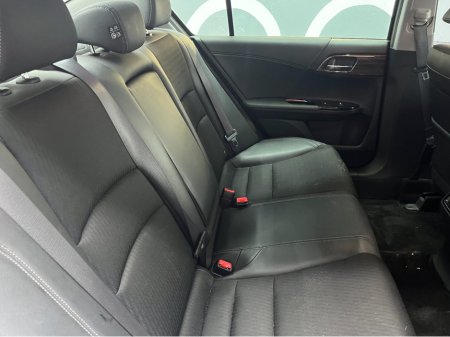 2017 Honda Accord - thumbnail 14