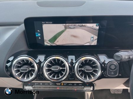 2023 Mercedes-Benz GLA Class GLA PHEV 250e A/T Progressive €40,995 thumbnail