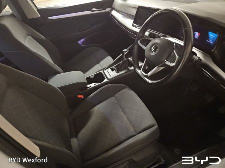 2021 Volkswagen Golf 2.0 TDI 115HP Life €21,975 thumbnail