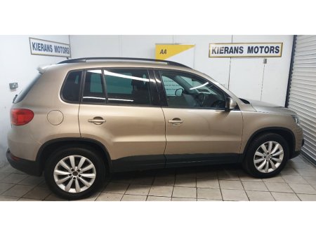 2014 Volkswagen Tiguan 2.0 TDI  6 SP 110HP LOW MILEAGE : €11,500