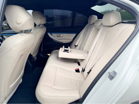 2017 BMW 3 Series ALPINE WHITE 318D MSPORT AUTO €17,950 thumbnail