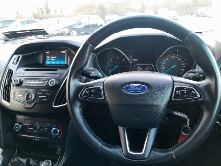 2015 Ford Focus STYLE 1.6 TDCI 95PS 5DR 4DR €8,750 thumbnail
