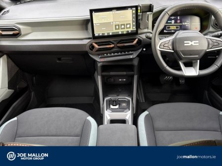 2026 Dacia Duster HEV 155 Extreme €37,000 thumbnail