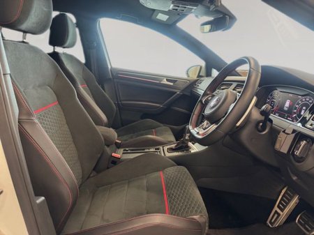 2019 Volkswagen Golf - thumbnail 11