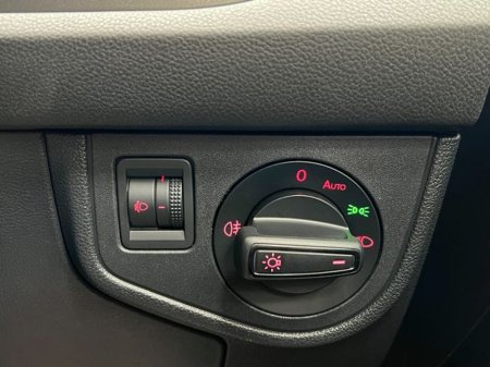 2018 Volkswagen Polo 1.0 TSI Automatic, Reversing camera, LOW MILES €16,895 thumbnail