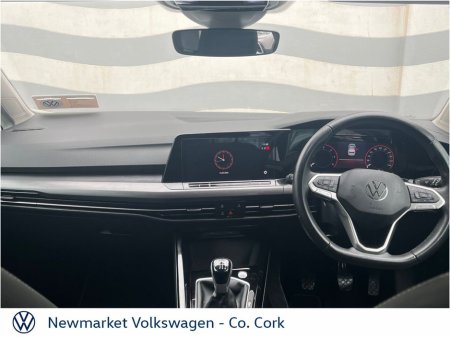2023 Volkswagen Golf - view 2
