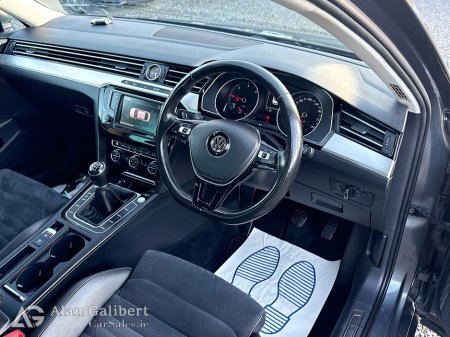 2017 Volkswagen Passat HIGHLINE 1.6 TDI €81 PER WEEK €16,995 thumbnail