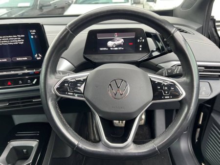 2023 Volkswagen ID.4 LIFE 77KWH // APPLE CARPLAY/ANDROID AUTO // REVERSE CAMERA // HEATED MULTIFUNCTION STEERING WHEEL €20,950 thumbnail