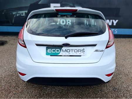 2013 Ford Fiesta ZETEC - 1.2 - LOW MILES - FULL SERVICE HISTORY €7,995 thumbnail