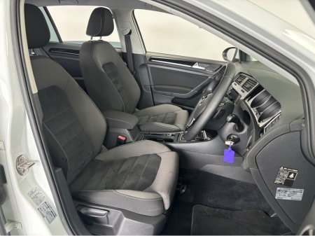 2013 Volkswagen Golf - thumbnail 6