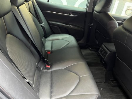 2021 Toyota Camry €28950! 2021 TOYOTA CAMRY G LEATHER PACKAGE 2.5 AUTOMATIC / CRUISE CONTROL / REVERSE CAMERA / ELECTRIC HEATED SEATS €28,950 thumbnail