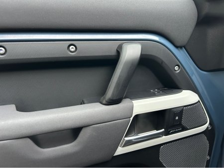 2023 Land Rover Defender 3.0D 110 SE 3 Seat Commercial €50,365 thumbnail