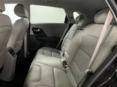2019 Kia Niro 1.6 GDI PHEV - Reversing Camera - Sat Nav - Climate Control - Heated Seats - Keyless Start - Apple CarPlay/Android Auto €19,950 thumbnail