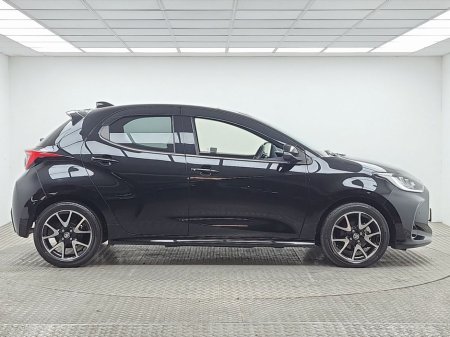 2021 Toyota Yaris - thumbnail 11