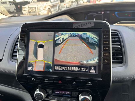 2019 Nissan Serena 1.2 E POWER HYBRID / FINANCE AVAILABLE / RARE COLOUR €24,950