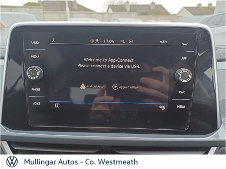 2024 Volkswagen T-Roc T-ROC STYLE 2.0 TDI M6F 116HP €32,950 thumbnail