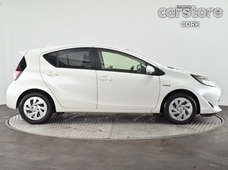 2020 Toyota Aqua 1.5 Hybrid Auto €14,480