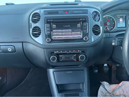 2015 Volkswagen Tiguan - thumbnail 23