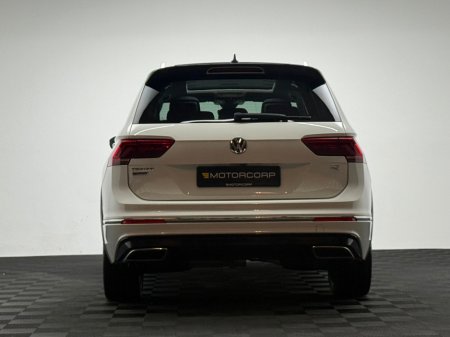 2020 Volkswagen Tiguan Allspace R-LINE 2.0TDI 150HP 7 SEATER *PAN ROOF* €32,990 thumbnail