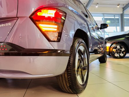 2026 Hyundai Kona Kona EV Platinum 65kWh €41,575 thumbnail