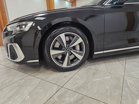 2024 Audi A8 - thumbnail 3