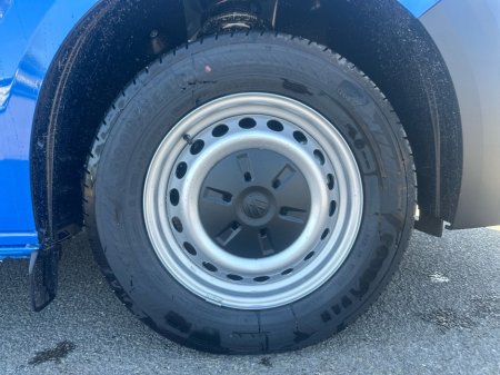 2025 Volkswagen Transporter 30 TRENDLINE LWB 2.0TDI 170HP 4WD AUTO €36,585 thumbnail