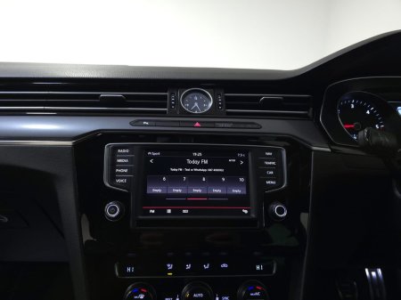 2015 Volkswagen Passat  €15,950 thumbnail