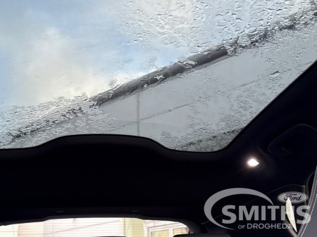 2026 Ford Capri PREMIUM 77KWH 286PS €49,950 thumbnail