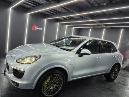 2017 Porsche Cayenne - thumbnail 19