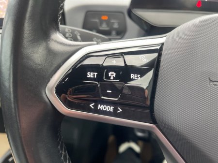 2022 Volkswagen ID.3 Pro 58kWh Life Hatchback 5dr Electric Auto (145 ps) thumbnail