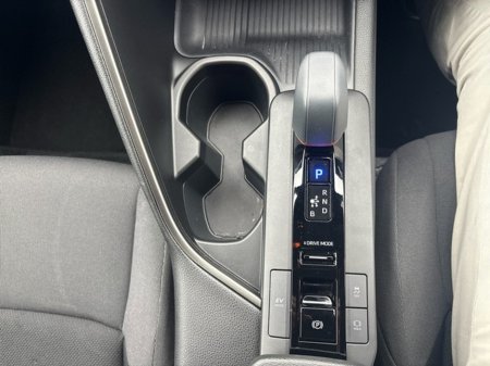 2024 Toyota C-HR - thumbnail 14