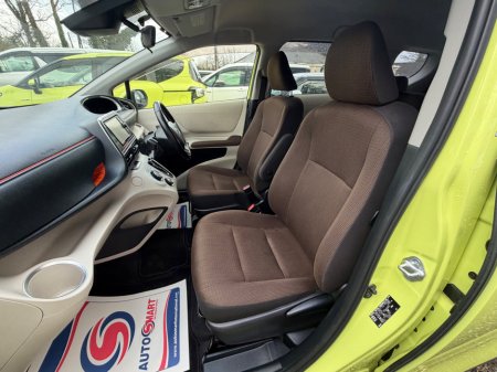2016 Toyota Sienta  €12,500 thumbnail