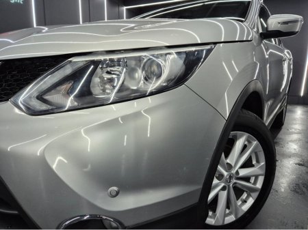 2015 Nissan Qashqai - thumbnail 3