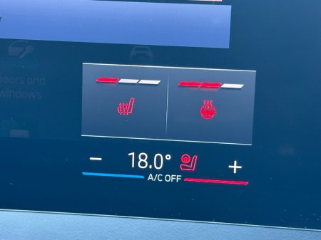 2025 BMW iX - thumbnail 9