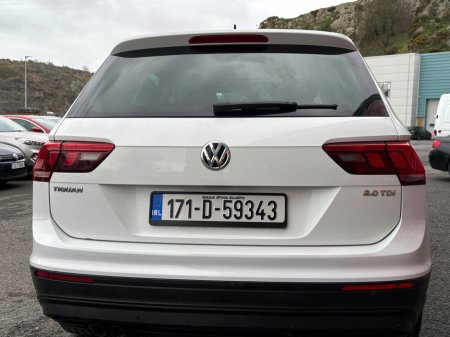 2017 Volkswagen Tiguan - thumbnail 15