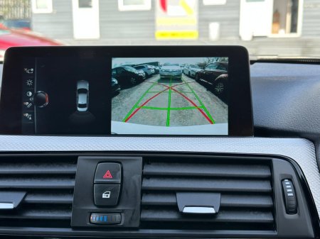 2017 BMW 3 Series - thumbnail 17