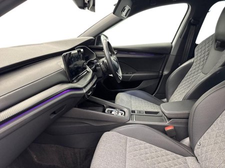 2025 Skoda Octavia - thumbnail 2