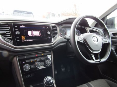 2019 Volkswagen T-Roc - thumbnail 11