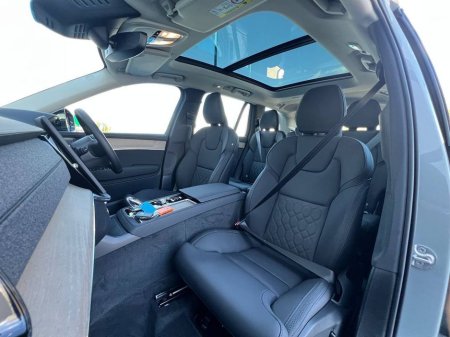 2026 Volvo XC90 - photo 2
