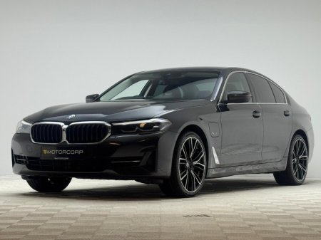 2023 BMW 5 Series - thumbnail 3