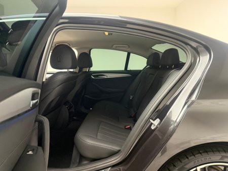 2023 BMW 5 Series - thumbnail 14