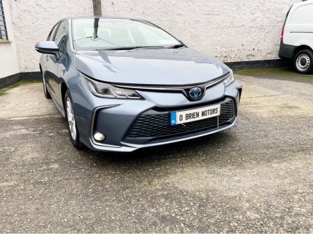 2024 Toyota Corolla LUNA SALOON 4DR AUTO 1.8 PETROL/ELECTRIC SELF CHARGING HYBRID €27,950 thumbnail