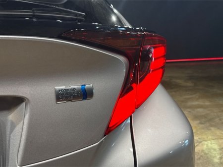 2020 Toyota C-HR - thumbnail 11