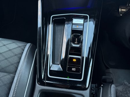 2023 Volkswagen Golf R-LINE 1.5 TSI MHEV 1 130HP €29,950 thumbnail