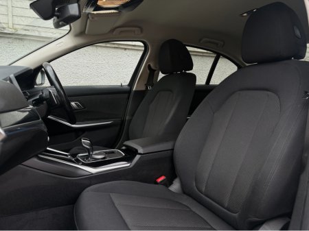 2021 BMW 3 Series 330e SE PRO AUTO / 20" UPGRADED ALLOYS / APPLE & ANDROID / ONE OWNER / BMW HISTORY / *FINANCE OPTIONS AVAILABLE* €26,949 thumbnail