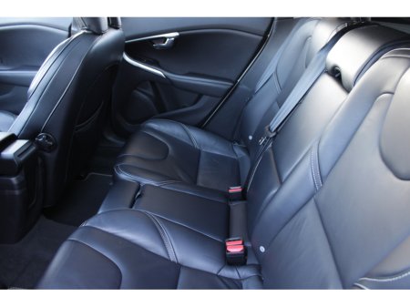 2016 Volvo V40 - thumbnail 19