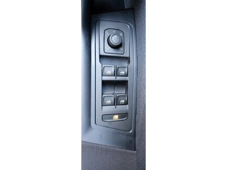 2023 Volkswagen T-Roc LIFE 2.0TDI 116HP *APP CONNECT, REVERSING CAMERA & MORE!* thumbnail